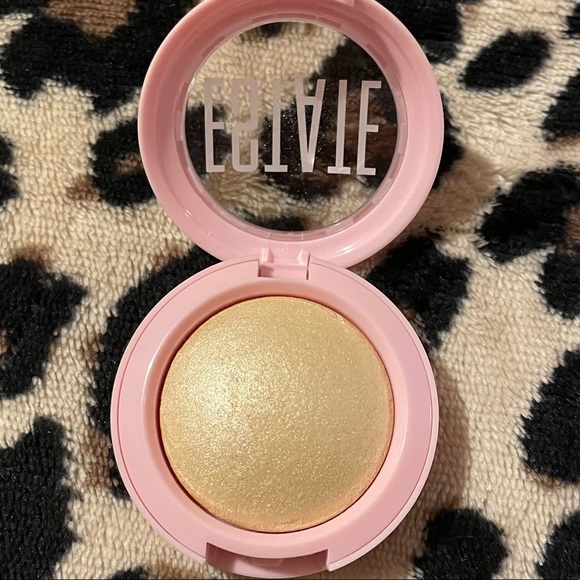💋5/$25 Estate Cosmetics Dew Me baked highlighter in Lit. - Picture 4 of 5